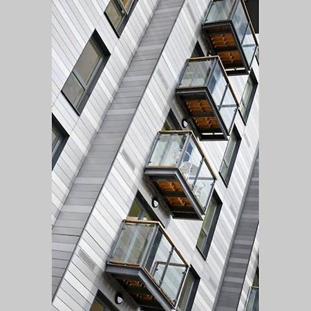 Modern Apartment At Slough Station, London In 18 Mins! Εξωτερικό φωτογραφία